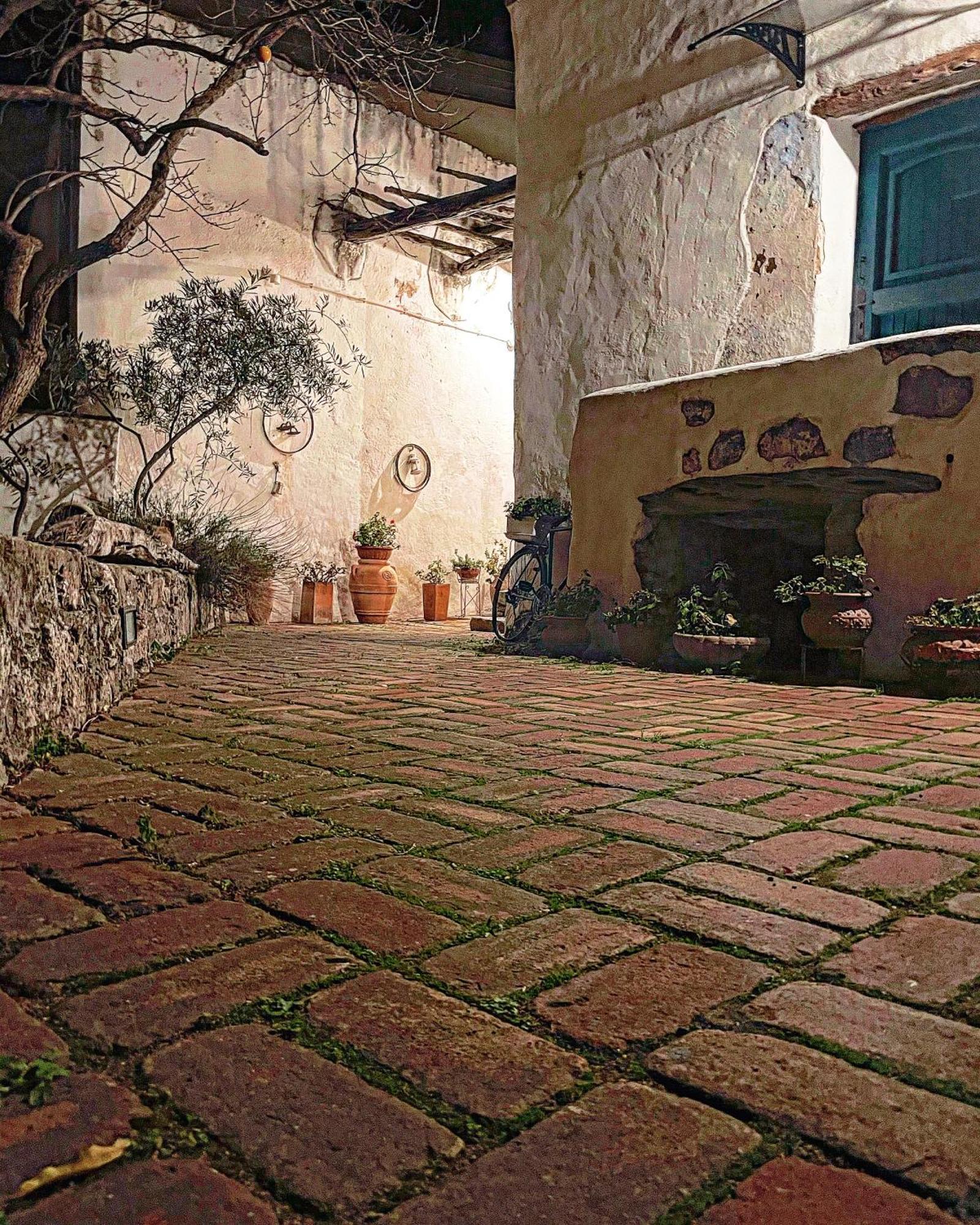 B&B Corte San Lussorio Oliena Luaran gambar