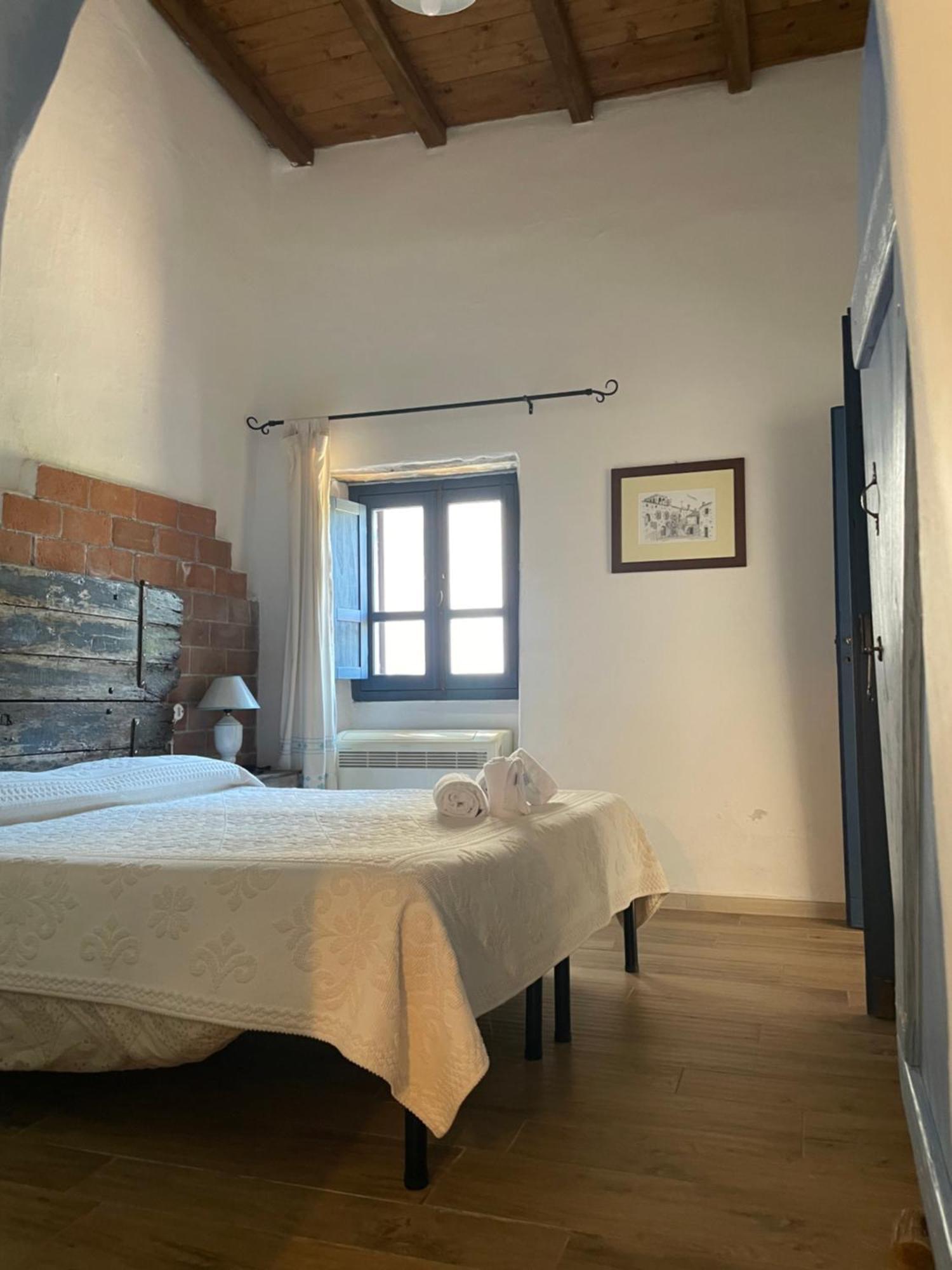B&B Corte San Lussorio Oliena Luaran gambar